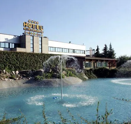 1 Maggio Hotel 4*